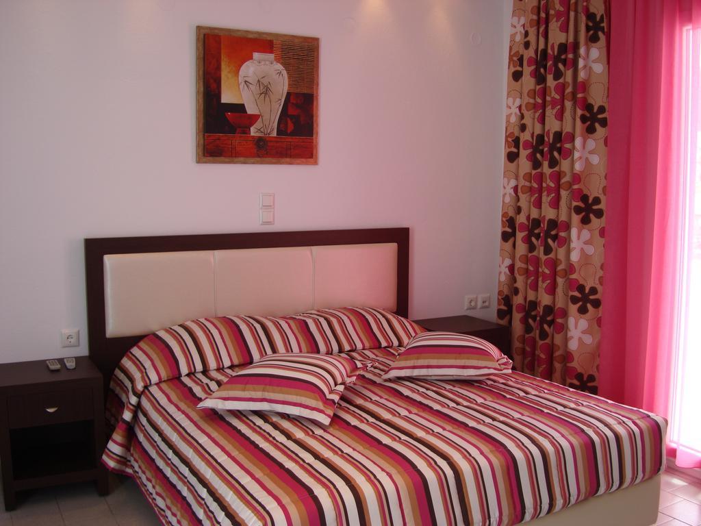 Elena Studios & Suites Орнос Экстерьер фото