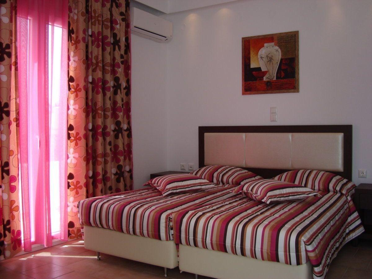 Elena Studios & Suites Орнос Экстерьер фото