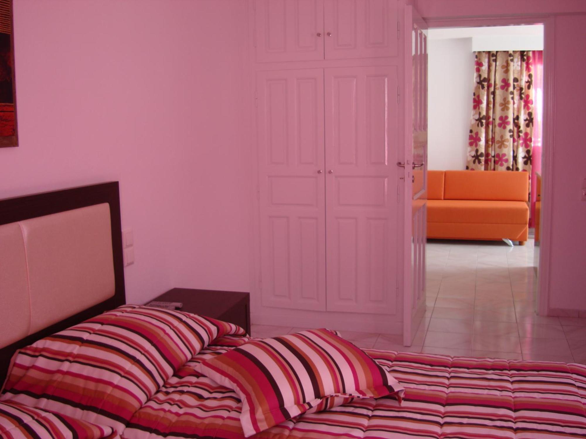 Elena Studios & Suites Орнос Экстерьер фото