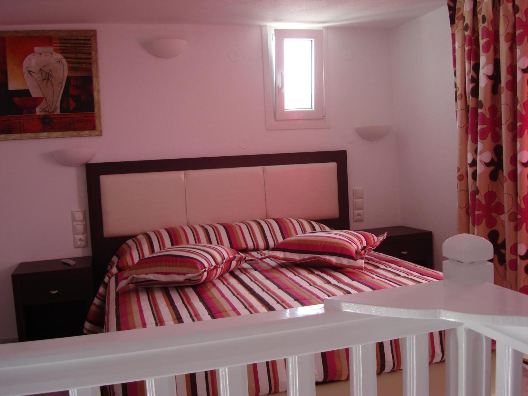 Elena Studios & Suites Орнос Экстерьер фото
