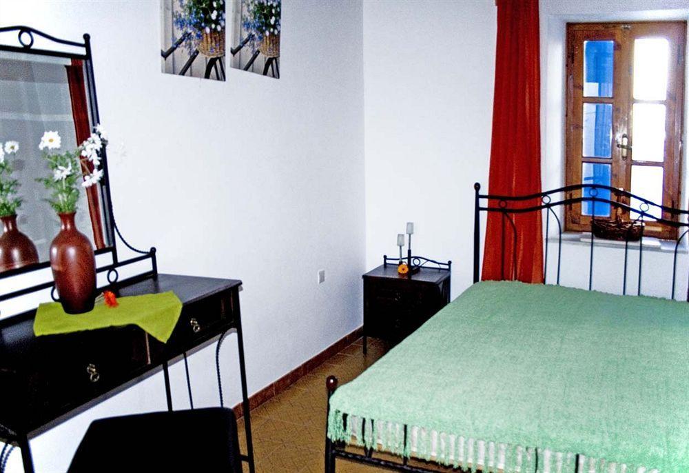 Elena Studios & Suites Орнос Экстерьер фото